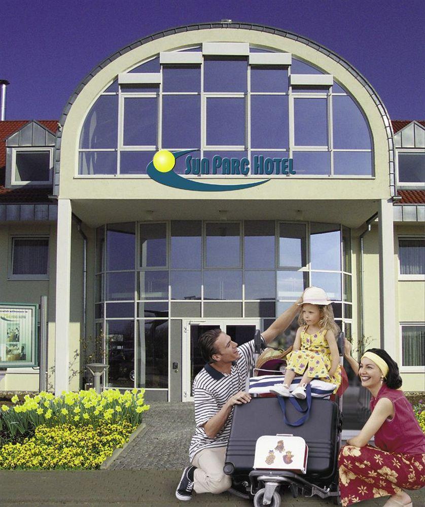 Hotel SunParc - SHUTTLE zum Europa-Park Rust 4km&Rulantica 2km Ringsheim Exterior foto